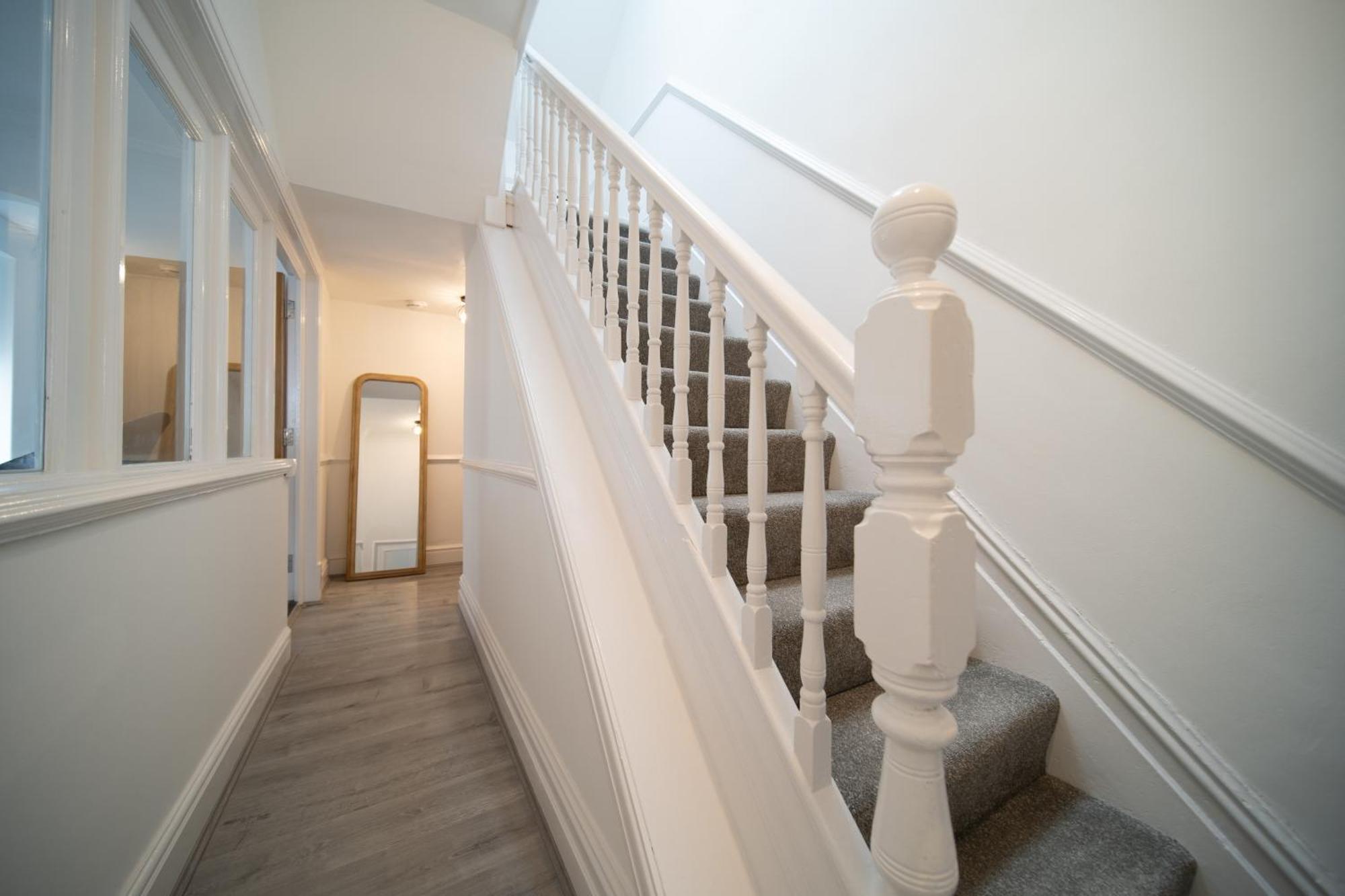 Spacious Duplex - Perfectly Situated In The Heart Of The *